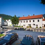 Apartma Na Starem Placu *