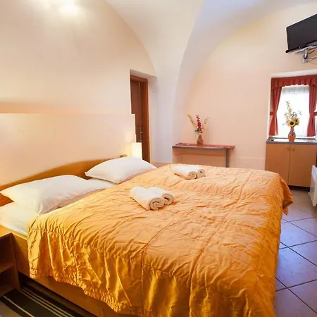 Lägenhet Apartma Na Starem Placu