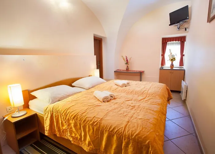 公寓 Apartma Na Starem Placu